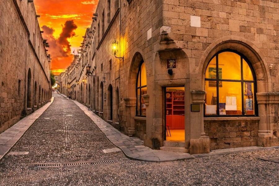Praxitelous 9 Old Town